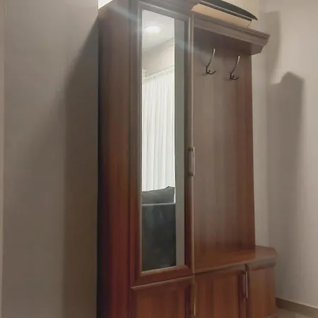 Center Apartment *