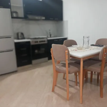 شقة Center تيرانا